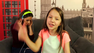 НОВЫЕ ЧЕЛЛЕНДЖИ 2018 - ЧЕЛЛЕНДЖ ОТГАДАЙ ПЕСНЮ NEW EDITION Вика Загадывает Мама Угадывает и Наоборот Challenge // Вики Шоу